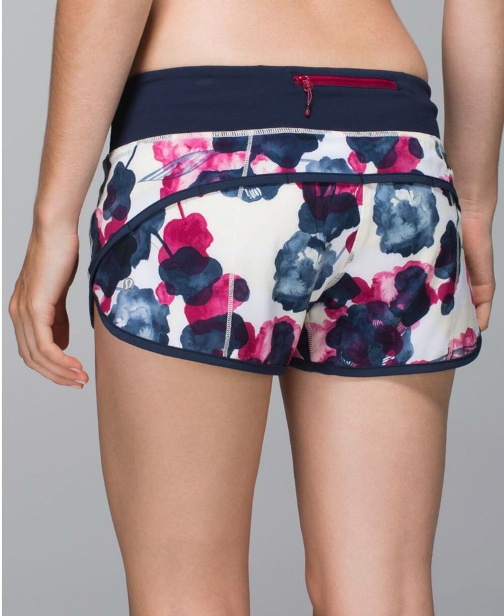 Lululemon Run Speed Short Size 4 Inky Floral Ghost Inkwell Bumble Berry 2.5"